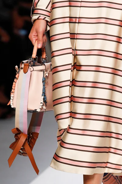 Look 72